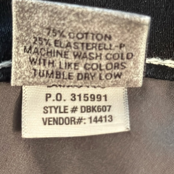 Daytrip Jeans - Picture 5 of 8